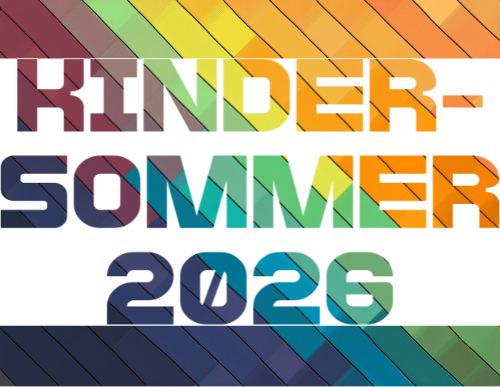 Ein farbenfrohes Grafik kündigt das kommende Kinder-Sommer-Event im Jahr 2026 an, dargestellt auf weißem Hintergrund mit fetter, leuchtender Schrift.