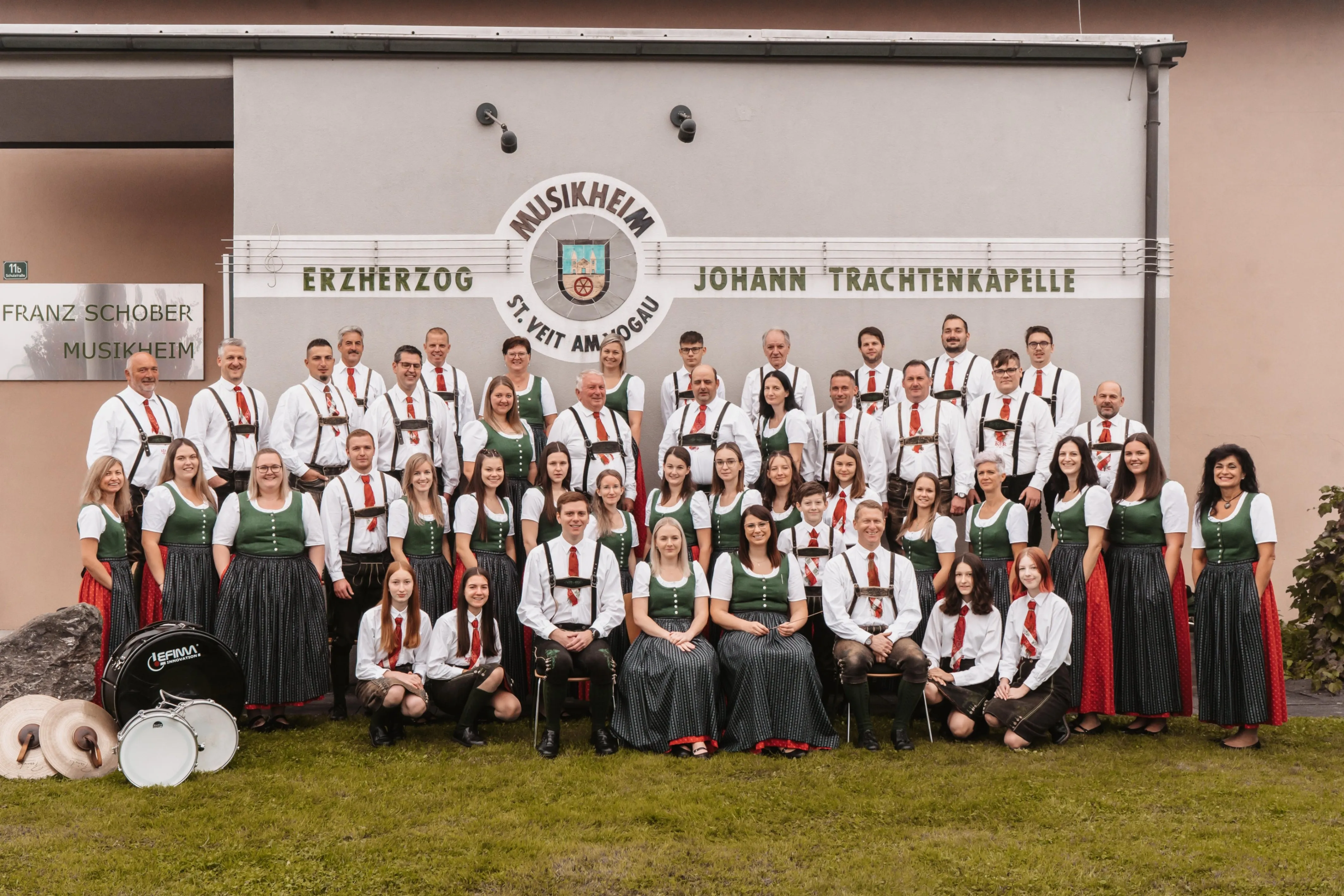 People, Person, Groupshot