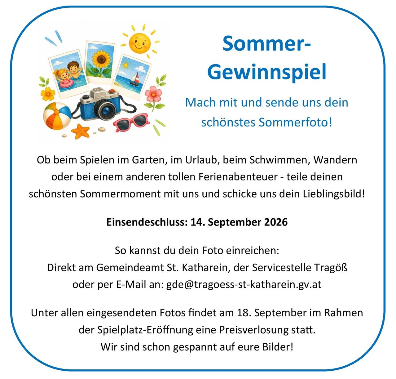 Plakat für ein Sommerfoto-Wettbewerb. Es zeigt einen blauen Rand, eine Sonne, eine Kamera und ein Kind im Pool. Der Text lädt Teilnehmer ein, ihre besten Sommerfotos bis zum 14. September 2026 einzureichen.