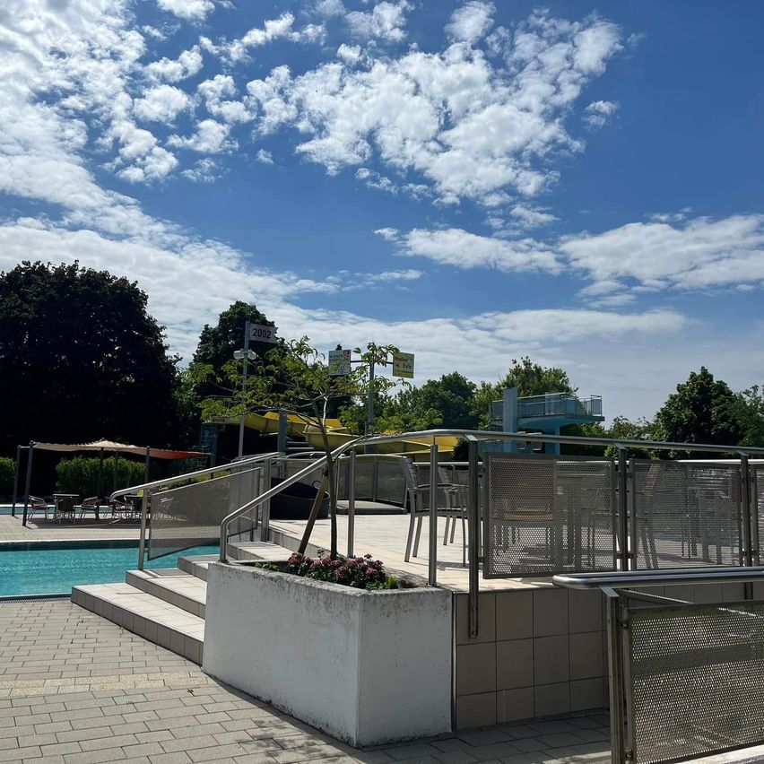 Bild enthält, Pool, Water, Nature, Outdoors, Scenery, Swimming Pool