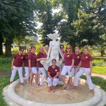 Bild enthält, Grass, Park, Person, Photography, Portrait, People, Tree, Pants, Adult, Man