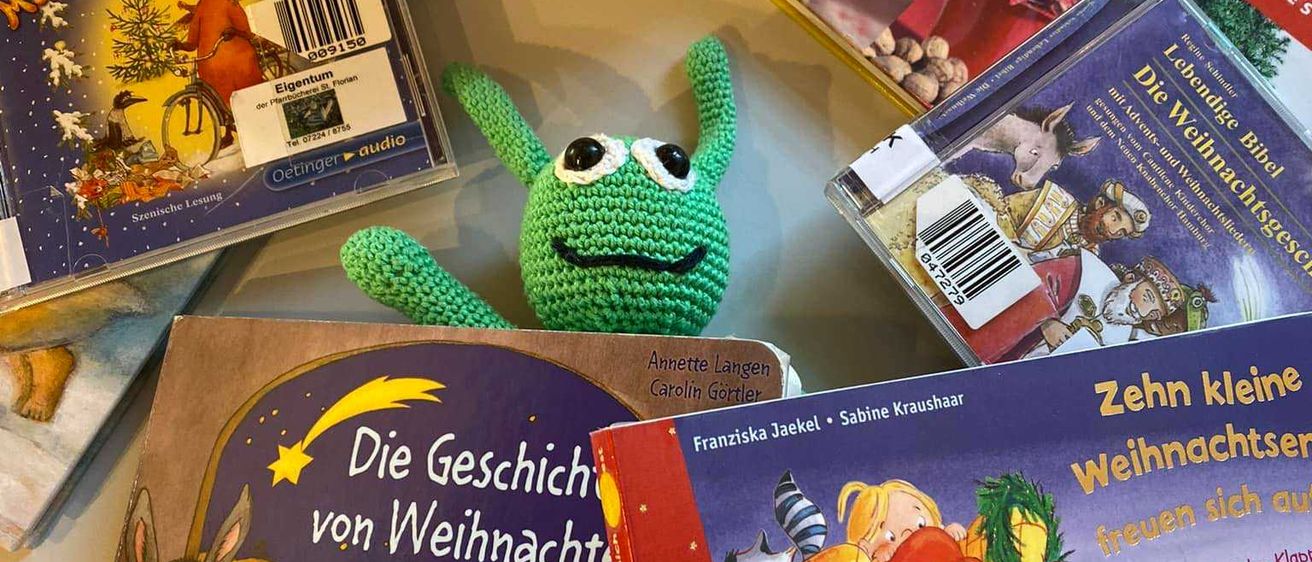 Bild enthält, Book, Publication, Advertisement, Poster, Baby, Person, Face, Head, Business Card, Comics