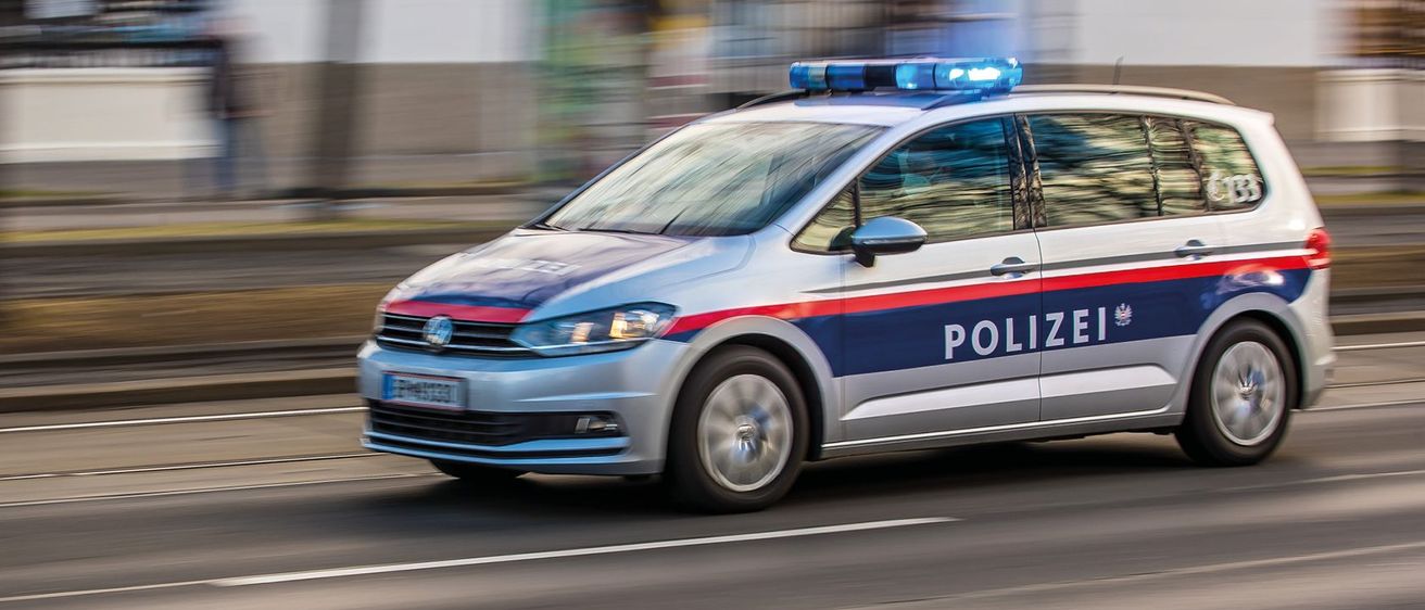 Bild enthält, Car, Police Car, Transportation, Vehicle