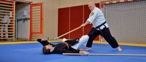 Bild enthält, Sword, Weapon, Person