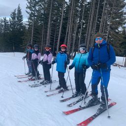Bild enthält, Nature, Outdoors, Person, Snow, Adult, Male, Man, Skiing, Glove, Shoe