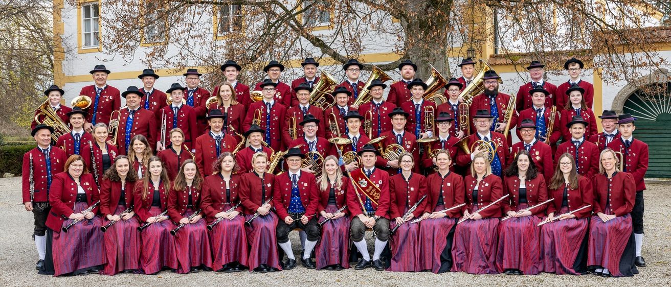 Bild enthält, People, Person, Groupshot, Architecture, Building, College, Group Performance