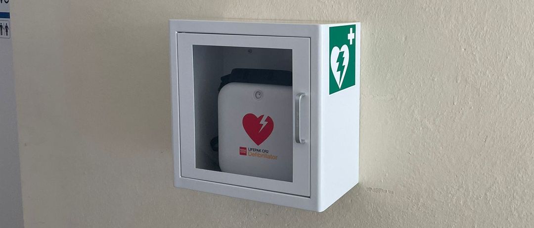 Bild enthält, Mailbox