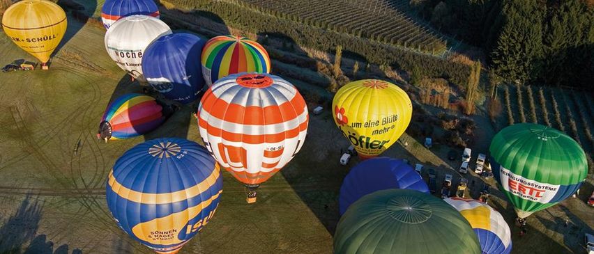Bild enthält, Balloon, Outdoors, Aircraft, Transportation, Vehicle