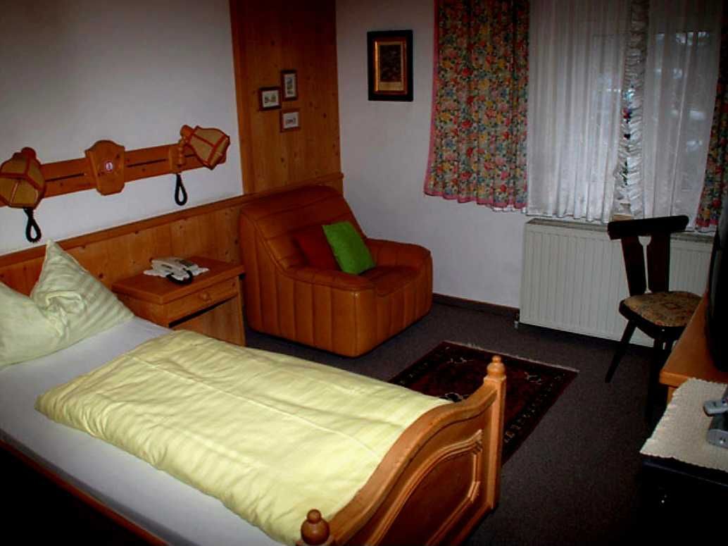 Bed, Bedroom, Dorm Room, Furniture, Indoors, Living Room, Chair, Home Decor, Interior Design, Wood