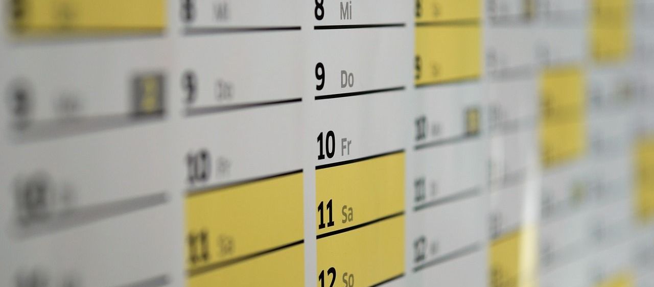 Bild enthält, Text, Symbol, Number
