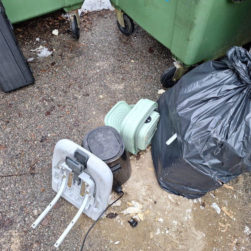 Bild enthält, Machine, Wheel, Garbage, Trash