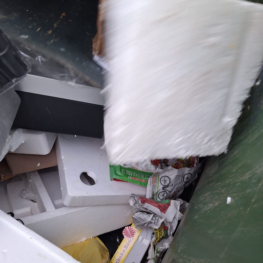Bild enthält, Garbage, Trash