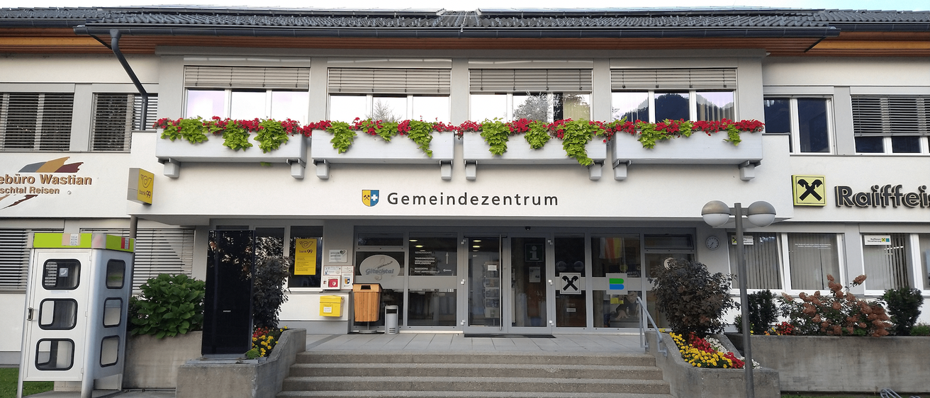 Bild enthält, Plant, Potted Plant, Building, City, Planter