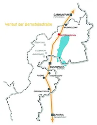 Die Karte zeigt die Bernsteinstrasse-Route mit wichtigen Orten wie Breitenbrunn, Bruckneudorf und Eisenstadt. Sie hebt die Carnuntum-Tankstelle und die Scarbantia-Region, einschließlich Sopron, hervor.