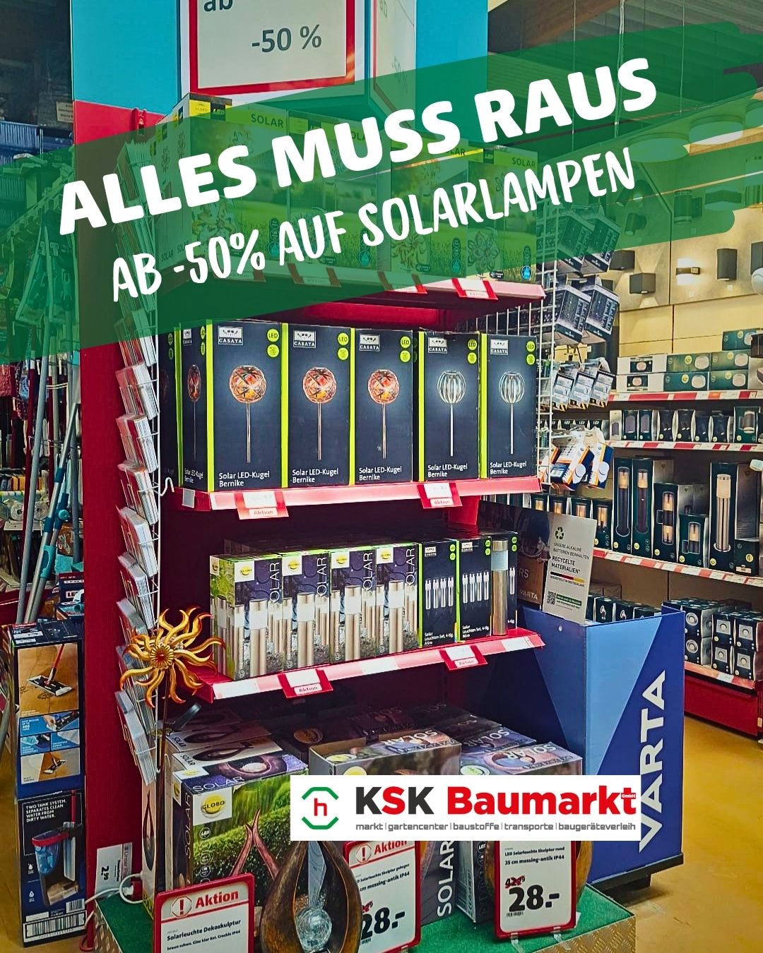 A store display with a sign that reads 'Alles muss raus ab -50% auf Solarlampen'. The shelves are filled with various solar-powered lamps.