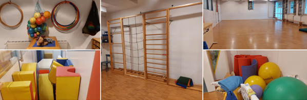 Eine Collage eines Fitnessraums zeigt verschiedene Trainingsgeräte, darunter eine Holzleiter, eine Menge bunter Bälle und andere Spielzeuge. Der Raum hat Holzböden und weiße Wände.