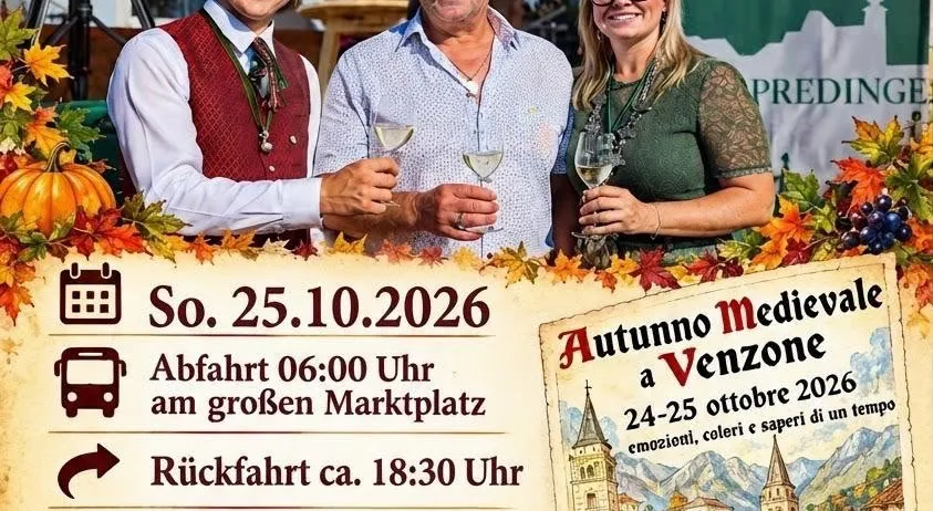 Plakat für das Herbstfest in Venzone, Italien. Es zeigt drei Personen, die Weingläser halten, mit Text auf Deutsch.