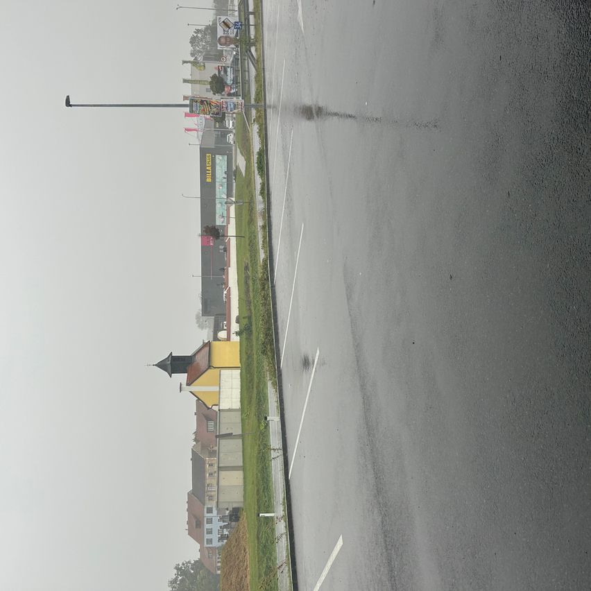 Bild enthält, Road, Tarmac, Nature, Outdoors, Weather, City, Fog, Rain, Water