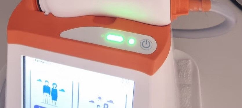 Bild enthält, Person, Tape, Computer Hardware, Electronics, Hardware