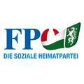 Das Logo der FPÖ, einer sozialen und patriotischen Partei, zeigt ein stilisiertes 'FP' mit einer Flagge und einem weißen Löwen auf einem grünen Schild.