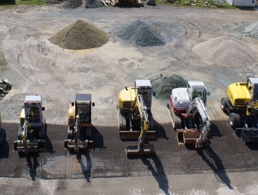Bild enthält, Outdoors, Machine, Wheel, Car, Transportation, Vehicle, Architecture, Building, Aerial View, Nature