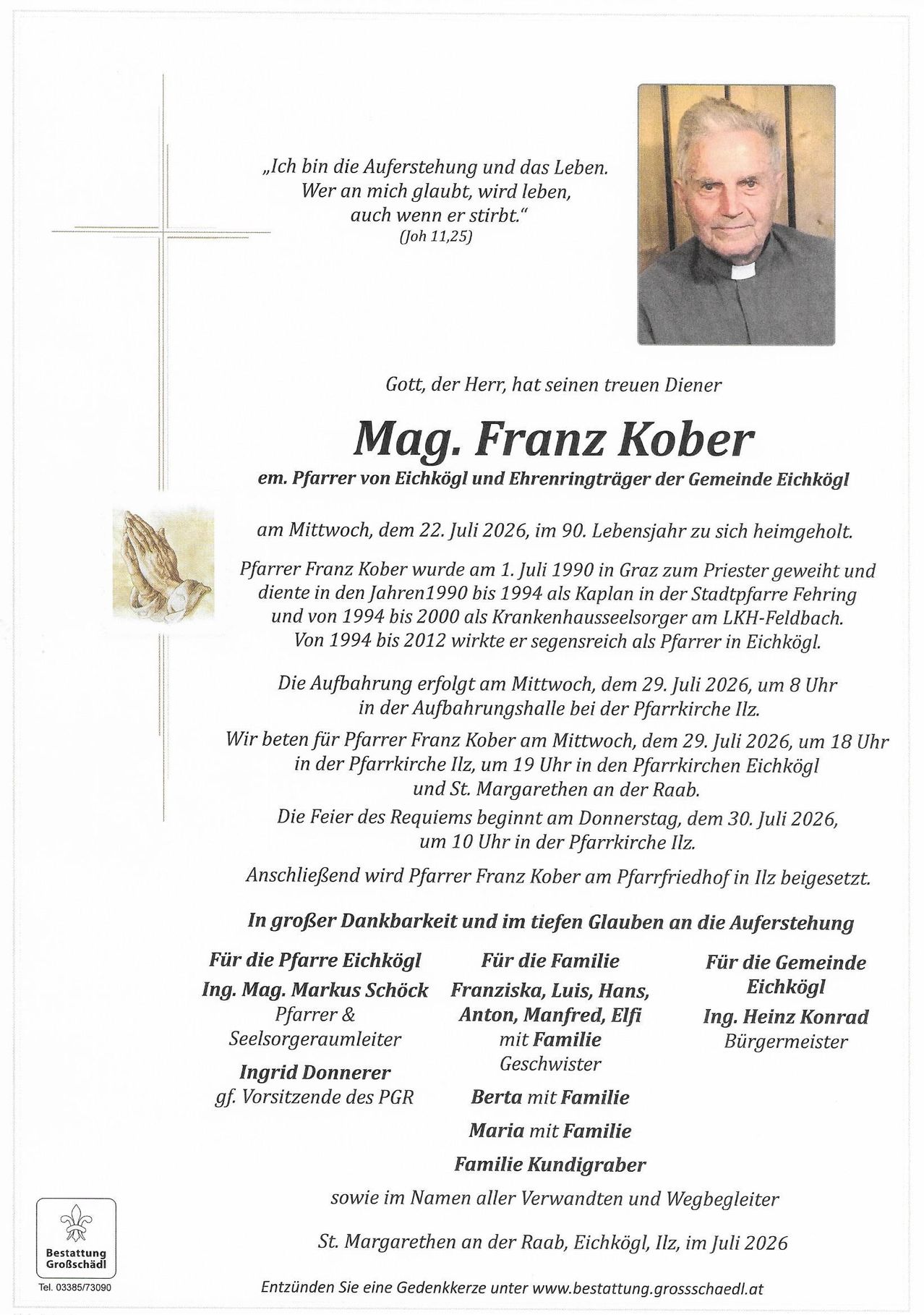 Ein Gedenkzettel für Mag. Franz Kober, einen Priester aus Eichkogl, enthält seinen Lebenslauf, Details zur Beerdigung und eine Liste der Teilnehmer. Der Zettel ist auf Deutsch verfasst.
