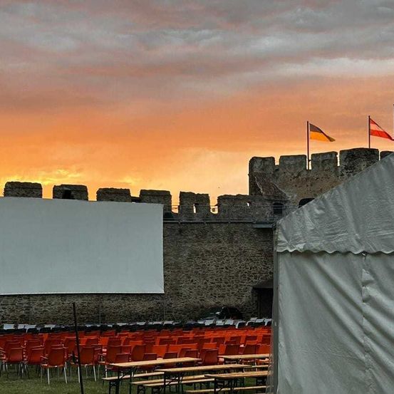 367499487_861171418816926_6823978087891995416_n