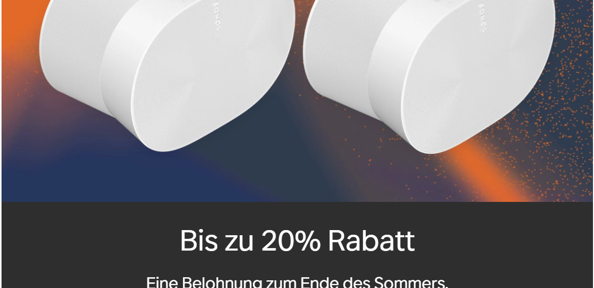 Zwei weiße zylindrische Lautsprecher mit einem Markenlogo an der Seite, dargestellt auf einem leuchtend orangefarbenen und blauen Hintergrund mit einer Werbebotschaft über ein Rabattangebot.