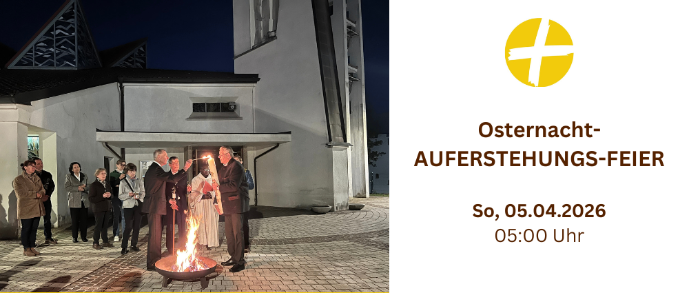 Eine Gruppe von Menschen steht um ein Lagerfeuer mit einem Kreuzsymbol auf einem Plakat vor einer Kirche in der Osternacht am 5. April 2026 um 17:00 Uhr.