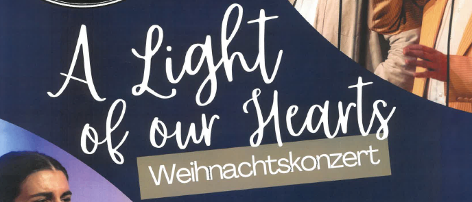 Ein Plakat für eine Veranstaltung mit einer Gruppe von Sängern, einige halten Mikrofone, die ein Weihnachtskonzert geben. Datum und Uhrzeit sind angezeigt, sowie der Ort. Der Eintritt ist freiwillig.