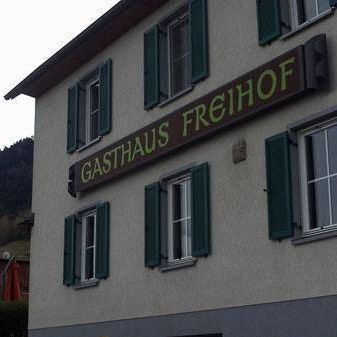 Bild enthält, Architecture, Building, Hotel, House, Housing, Villa, Neighborhood, Factory, Window, Brewery