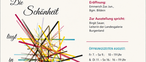 Plakat für eine Kunstausstellung mit dem Titel 'Die Schönheit liegt in der Veränderung'. Es zeigt ein lebhaftes abstraktes Design mit verschiedenen farbigen Linien und Text auf Deutsch. Die Ausstellungsdetails sind aufgeführt, einschließlich Datum, Uhrzeit und Ort der Eröffnung.