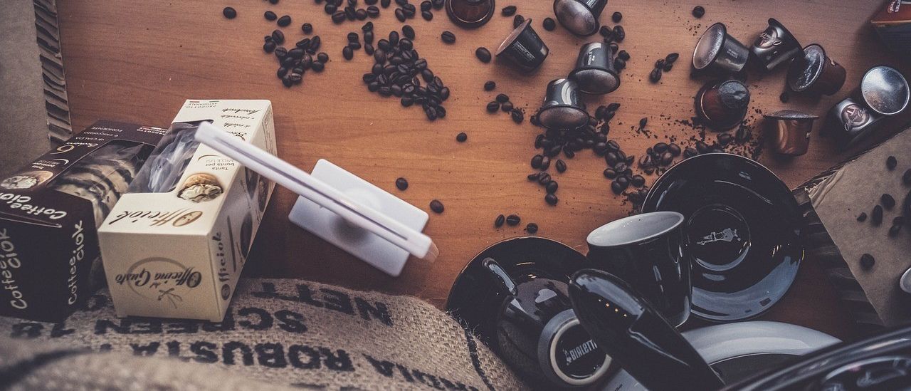 Bild enthält, Box, Beverage, Coffee, Coffee Cup