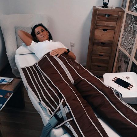 Bild enthält, Blanket, Person