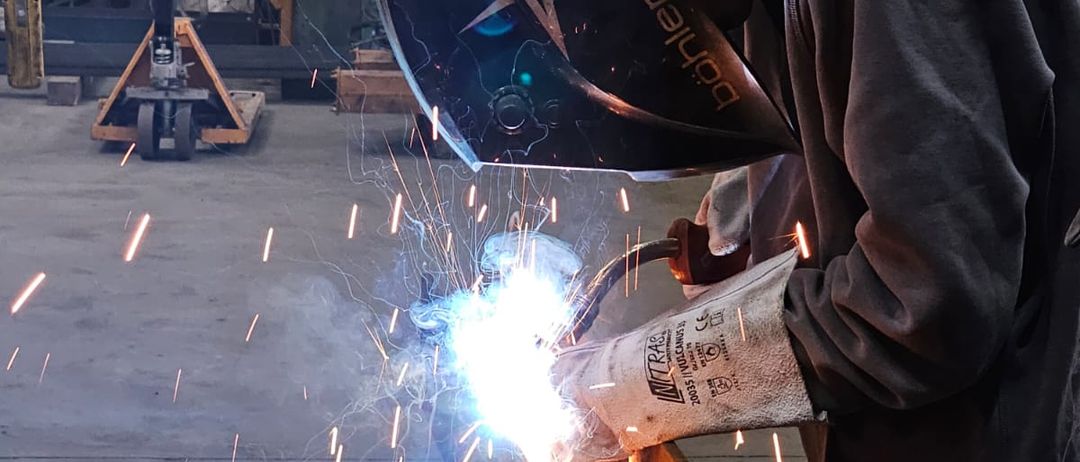 Bild enthält, Metalworking, Person, Welding