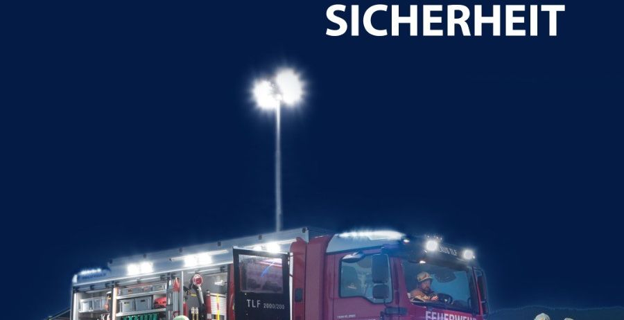 Bild enthält, Advertisement, Poster, Person, Machine, Wheel, Transportation, Truck, Vehicle, Helmet, Fire Truck