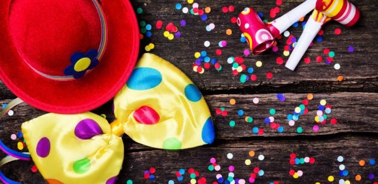 Bild enthält, Food, Sweets, Clothing, Hat, Candy