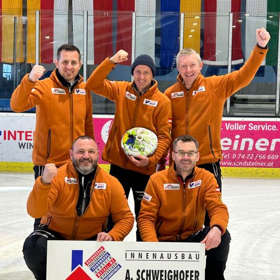 Bild enthält, People, Person, Glasses, Adult, Male, Man, Jacket, Hat, Shoe, Glove