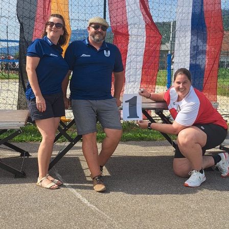 Bild enthält, Shorts, Photography, Portrait, T-Shirt, Grass, Park, Summer, People, Shelter, City