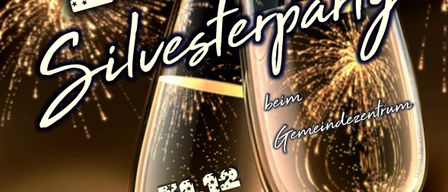 Plakat für eine Silvesterparty im Jahr 2026, mit zwei Champagnergläsern und Feuerwerk im Hintergrund. Der Text lautet '31.12 ab 19 Uhr' und die Highlights umfassen heiße Getränke, Liköre und Longdrinks.