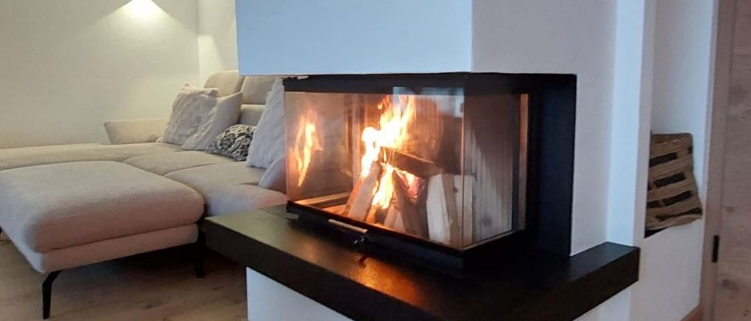 Bild enthält, Fireplace, Indoors, Interior Design, Hearth