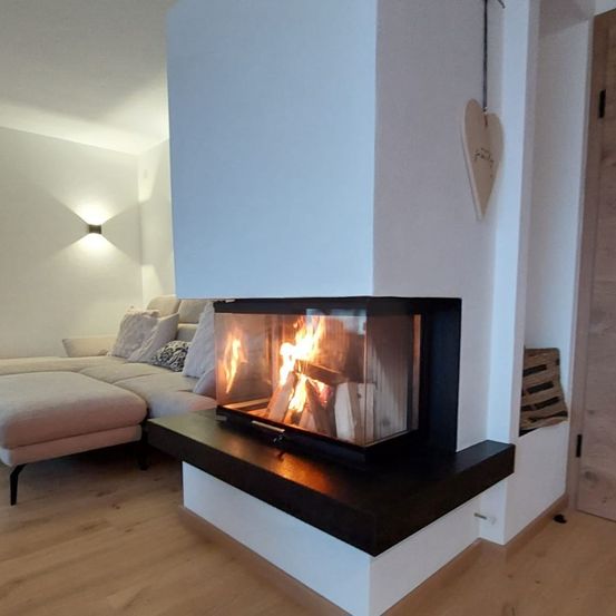 Bild enthält, Fireplace, Indoors, Interior Design, Hearth