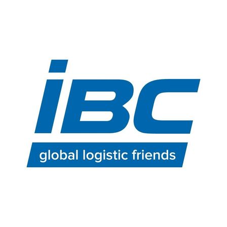Das Logo für IBC Global Logistic Friends, mit dem Text 'iBC' in Blau, wobei 'i' und 'B' hervorgehoben sind, gefolgt von 'global logistic friends' in hellblau darunter.