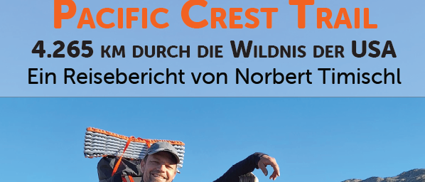Ein Mann steht mit einem Rucksack auf einem Pfad, mit Bergen im Hintergrund, einem Schild vorne und einer Veranstaltung am 24. Oktober 2025 um 19:00 Uhr.