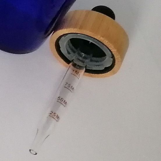 Bild enthält, Bottle, Tape