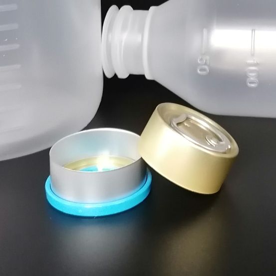 Bild enthält, Cup, Tape, Bottle, Shaker, Measuring Cup