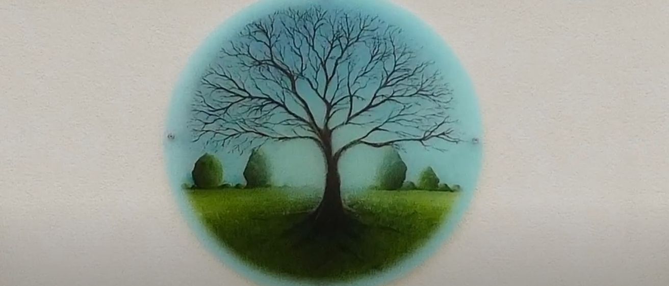 Bild enthält, Plant, Tree, Art, Painting, Potted Plant, Building, Wall, Oak, Sycamore, Plate