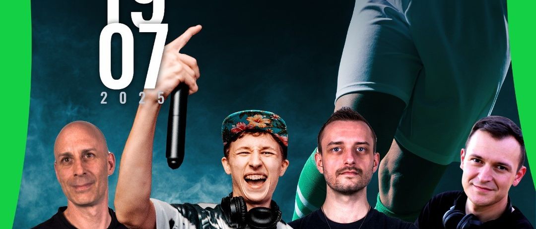 Eine Werbung für 'From the Rooftop' präsentiert von SC Frauenkirchen. Das Datum ist der 19. Juli 2025. Vier Männer posieren mit einem Fußballspieler im Hintergrund.