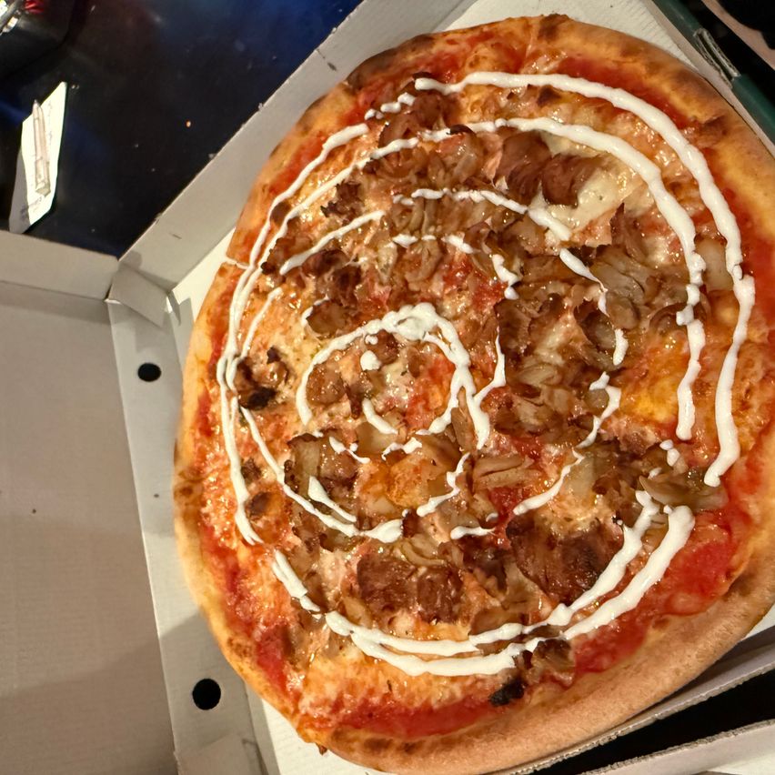 Bild enthält, Food, Pizza, Food Presentation