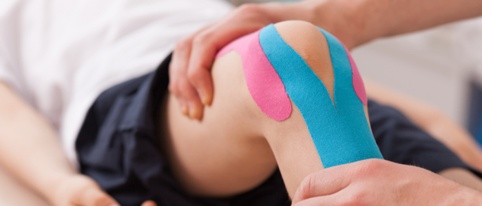 Bild enthält, Patient, Person, Therapy, Body Part, Knee, Massage